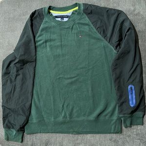 Tommy Hilfiger Men's Green and Blue Sweatshirt